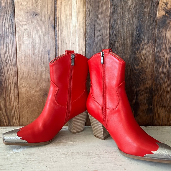 Beast Fashion Red Booties NWOT - Picture 2 of 6